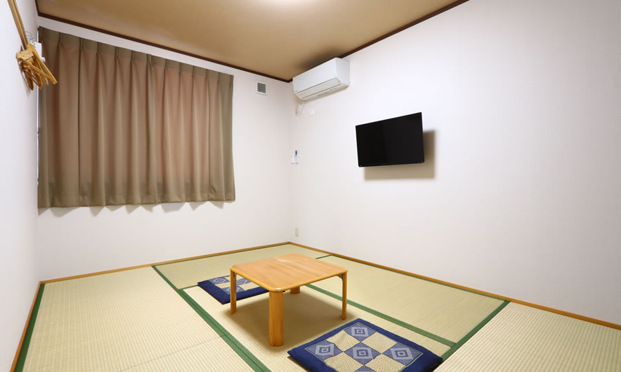 Japanese-style room (6 tatami mats size)
