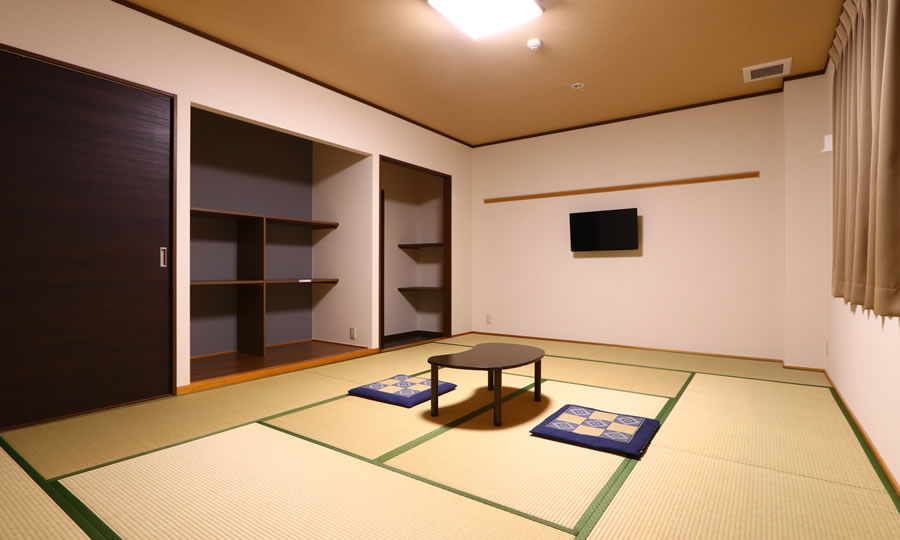 Japanese-style room (12 tatami mats size)